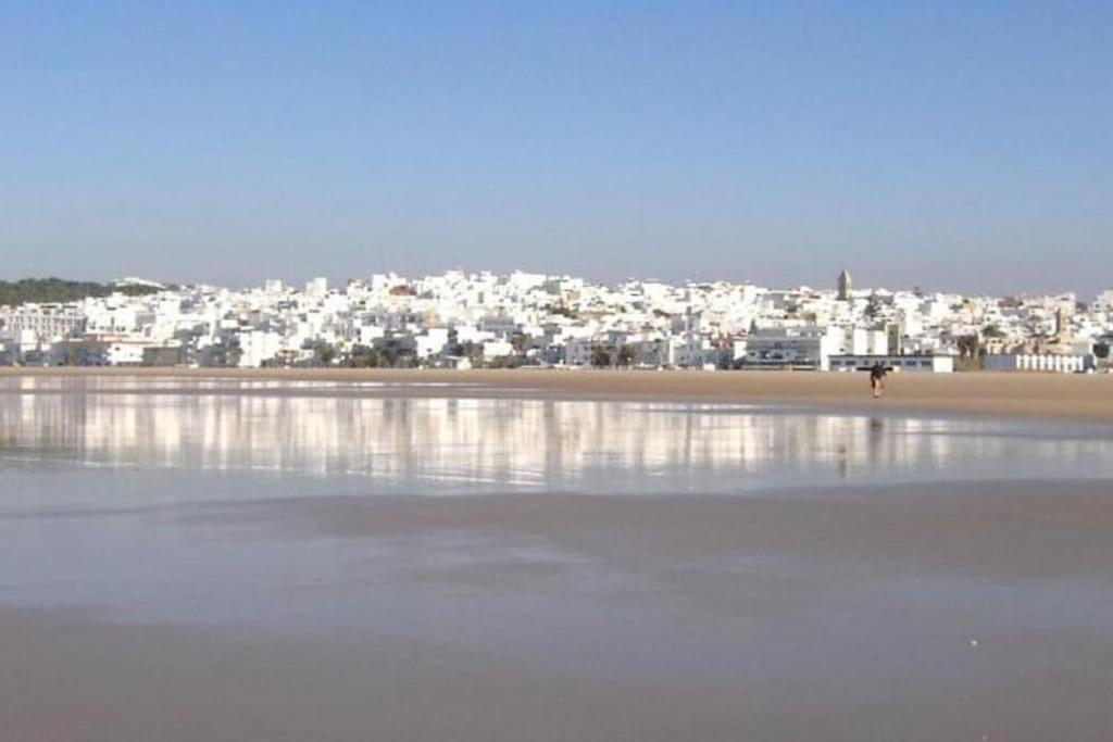 Вилла Casa Lola Conil, Azotea Al Mar Y Parking Solo Familias O Parejas Кониль-де-ла-Фронтера Экстерьер фото