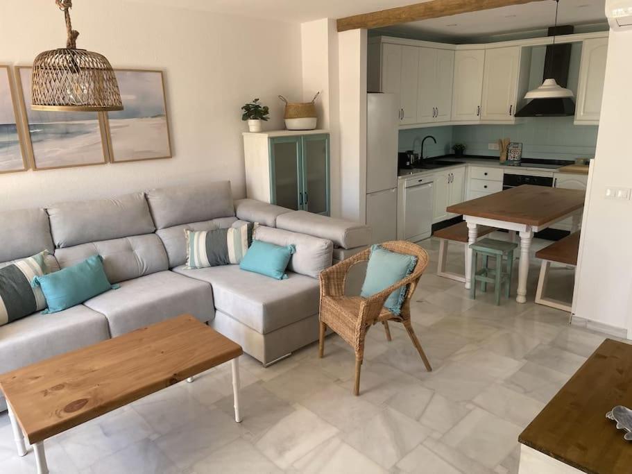 Вилла Casa Lola Conil, Azotea Al Mar Y Parking Solo Familias O Parejas Кониль-де-ла-Фронтера Экстерьер фото