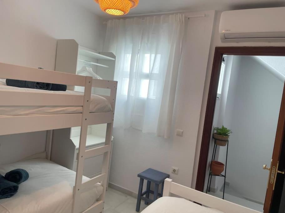 Вилла Casa Lola Conil, Azotea Al Mar Y Parking Solo Familias O Parejas Кониль-де-ла-Фронтера Экстерьер фото