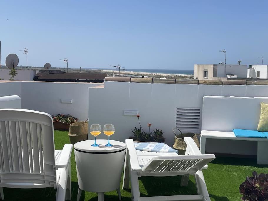 Вилла Casa Lola Conil, Azotea Al Mar Y Parking Solo Familias O Parejas Кониль-де-ла-Фронтера Экстерьер фото